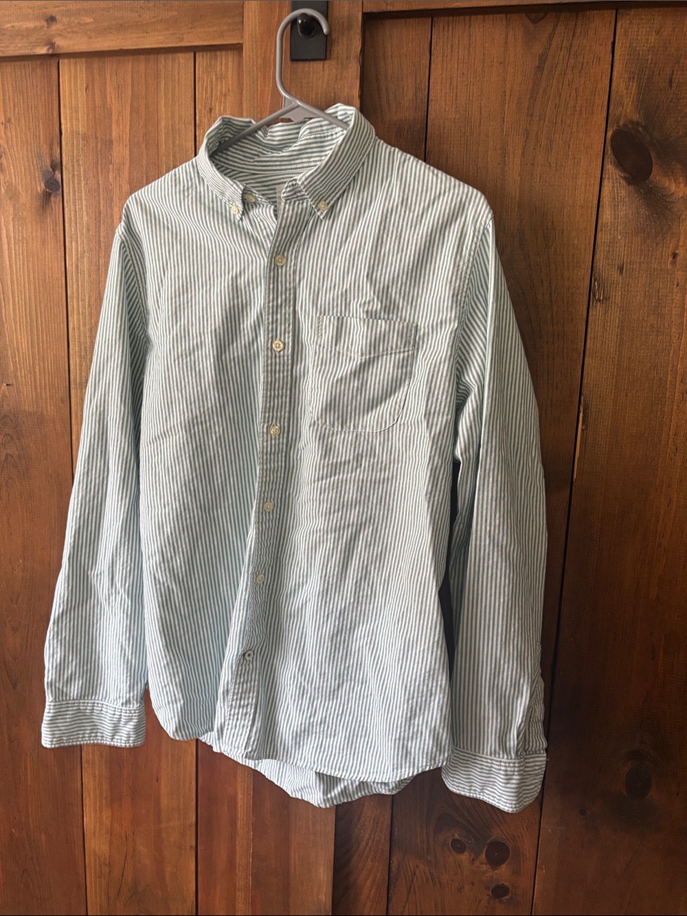 Gap Men’s Slim Fit button down shirt size Large